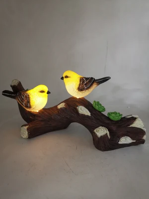 Wholesale New Design Bird Statue Resin Birds Garden Decorations with Solar LED Lights for Patio Yard Art Decor Lawn Ornaments
